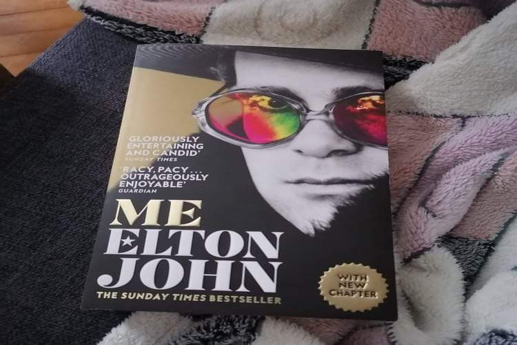 Pregled knjige „Ja“ Eltona Džona