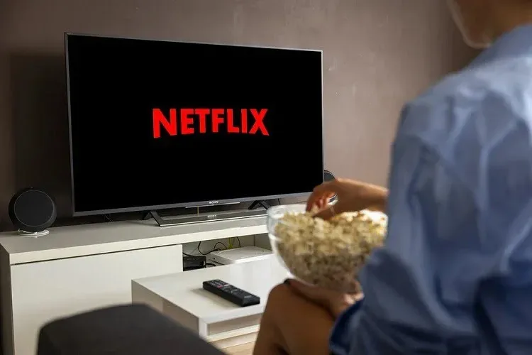 Netflix uvodi reklame već krajem godine i to nije jedina loša vest