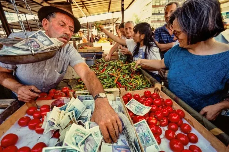 Dragoljub Zamurović: „Sećam se – kilo paradajza – kilo para“