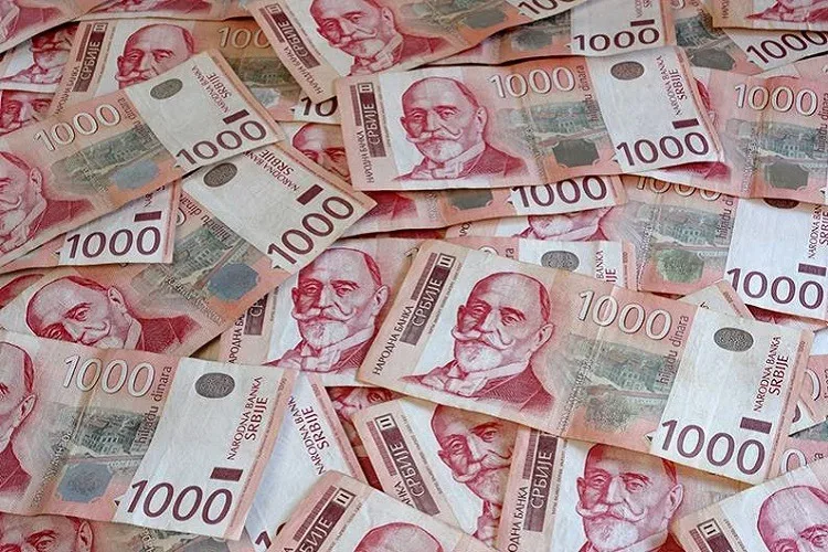 Inđija: Prosečna plata u novembru 74.285 dinara