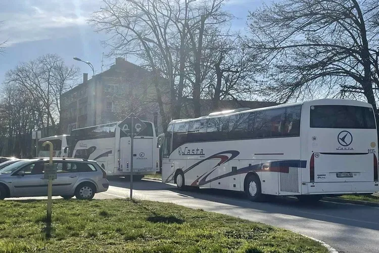 Srbiji nedostaje 20.000 vozača autobusa, spušteni kriterijumi urušavaju bezbednost i kvalitet usluge