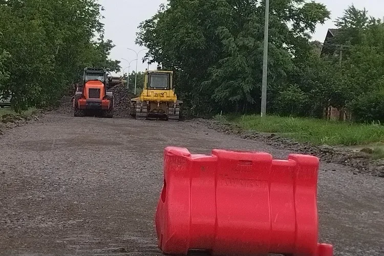 Obustava saobraćaja Inđija-Stara Pazova produžena do 31. jula