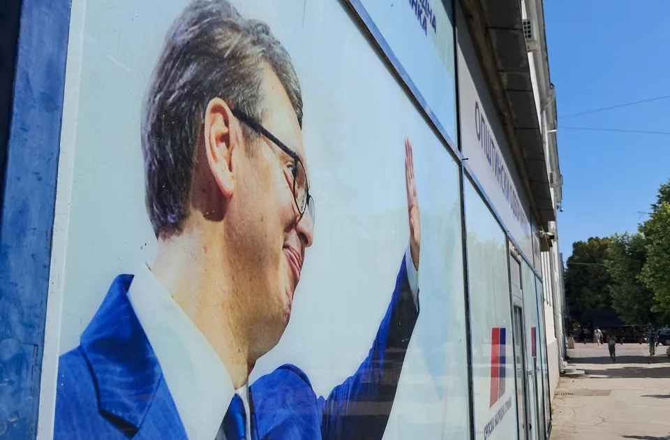Vučić će mahati još danas sa izloga izbornog štaba SNS