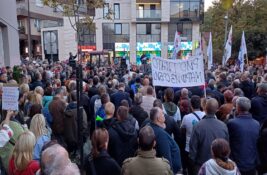 Protest Loznica: Realan broj učesnika daleko od zvaničnih procena