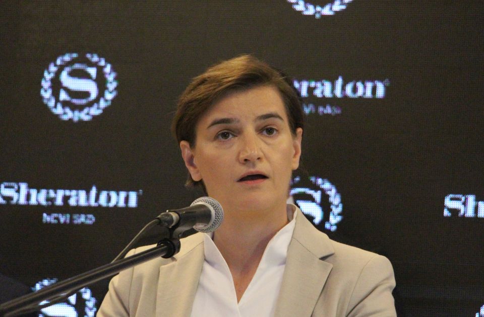 Brnabić: Opozicija koristi tragediju kao alibi za obojene revolucije