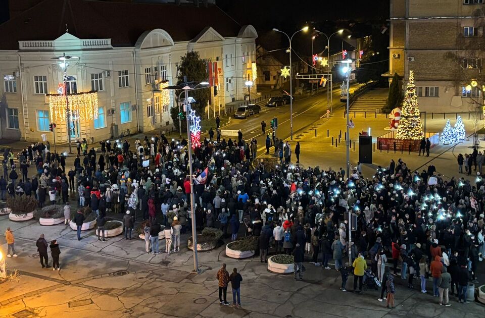 Inđijski studenti: Sutra od 18 sati na okupljanje na Trgu Sloboda