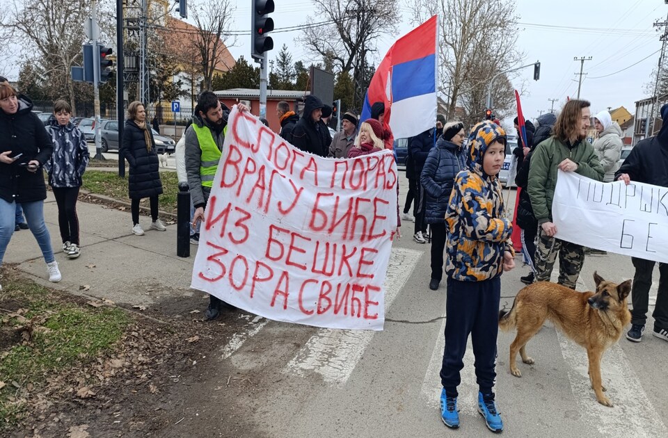 Beščani u nedelju dinstaju, na ulici