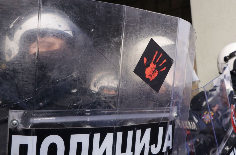 Vujić o pritvoru u Užicu: Pritvor zbog napada na policiju, ne zbog protesta Vujić o pritvoru u Užicu: Pritvor zbog napada na policiju, ne zbog protesta