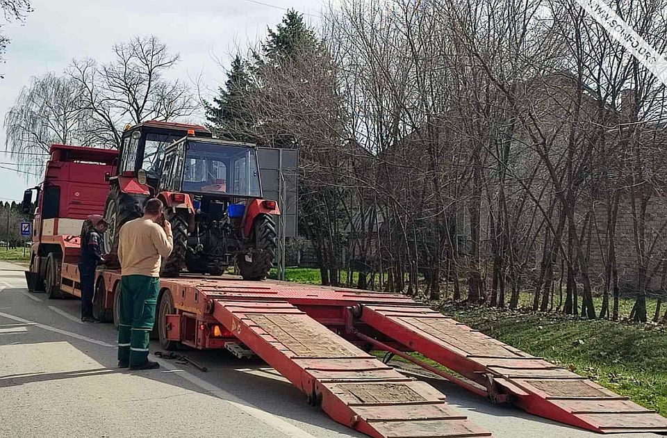 Sombor: Traktori JKP Prostor prebačeni za Beograd, zaposleni bez odgovora