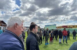 Stanovnici ulice Save Kovačević u Inđiji traže zelene površine i kontrolu buke oko firme Letač