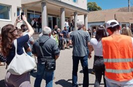 Muškarci u crnom napali demonstrante u Bačkom Petrovcu: „SNS pritiska izbore u Matici slovačkoj“