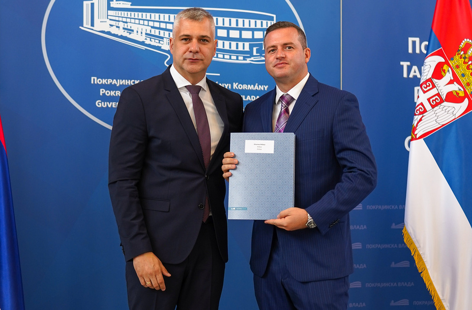 Pokrajina ulaže 5,5 miliona dinara u sport u Inđiji: Fokus na rekonstrukciju terena u Krčedinu i razvoj sportske infrastrukture Pokrajina ulaže 5,5 miliona dinara u sport u Inđiji: Fokus na rekonstrukciju terena u Krčedinu i razvoj sportske infrastrukture