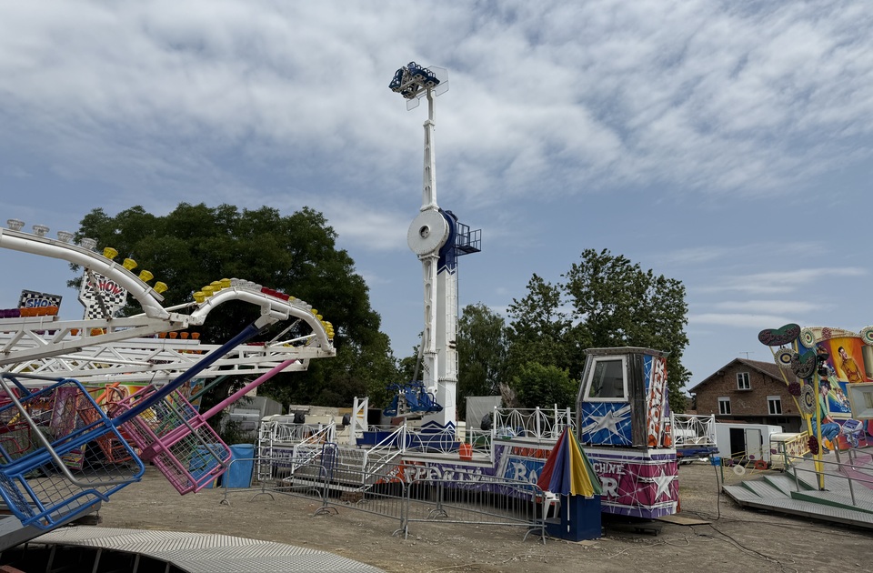 Opština Inđija: Luna park radio bez dozvole i pored zabrane rada Opština Inđija: Luna park radio bez dozvole i pored zabrane rada