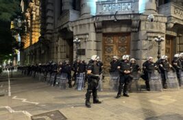 Predsednik Srbije moli ljude da razumeju koliko je policiji teško: Gledaju da ne povrede, vode računa o ljudima