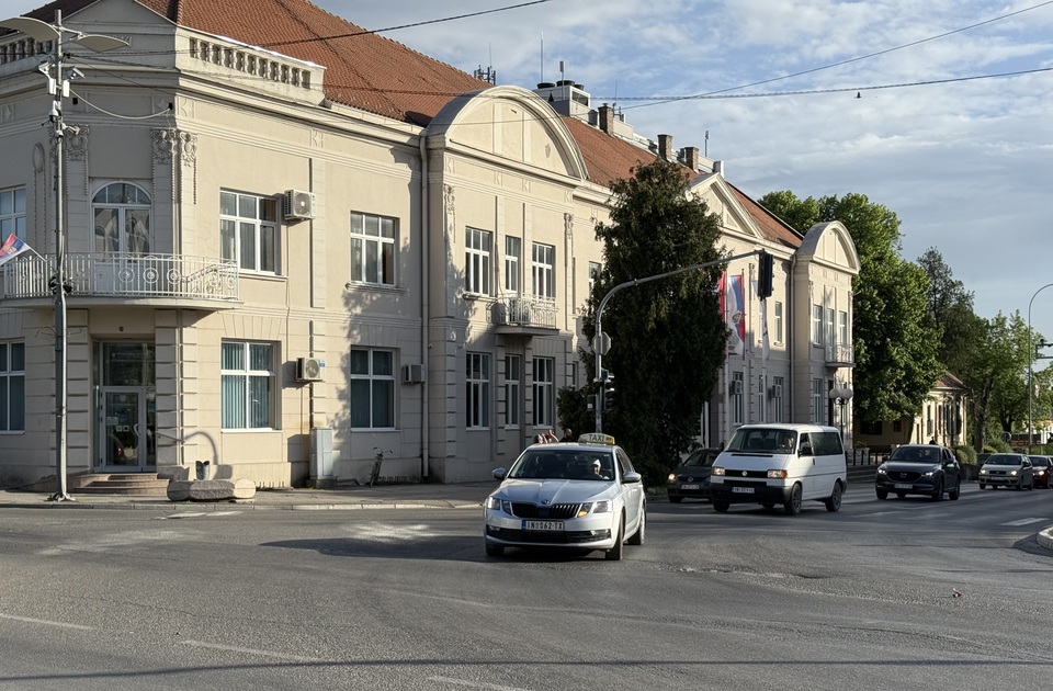 Opština Inđija izdvaja 30 miliona dinara za energetsku sanaciju domaćinstava Opština Inđija izdvaja 30 miliona dinara za energetsku sanaciju domaćinstava