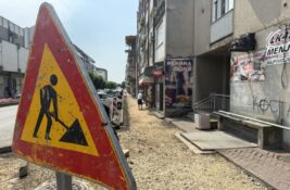 (VIDEO) Čekajući trotoar: Projekat premešten, problem s vodom ostaje