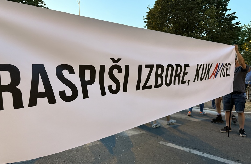 (VIDEO) Ulice pripadaju građanima – večeras opet šetnja u Inđiji (VIDEO) Ulice pripadaju građanima – večeras opet šetnja u Inđiji
