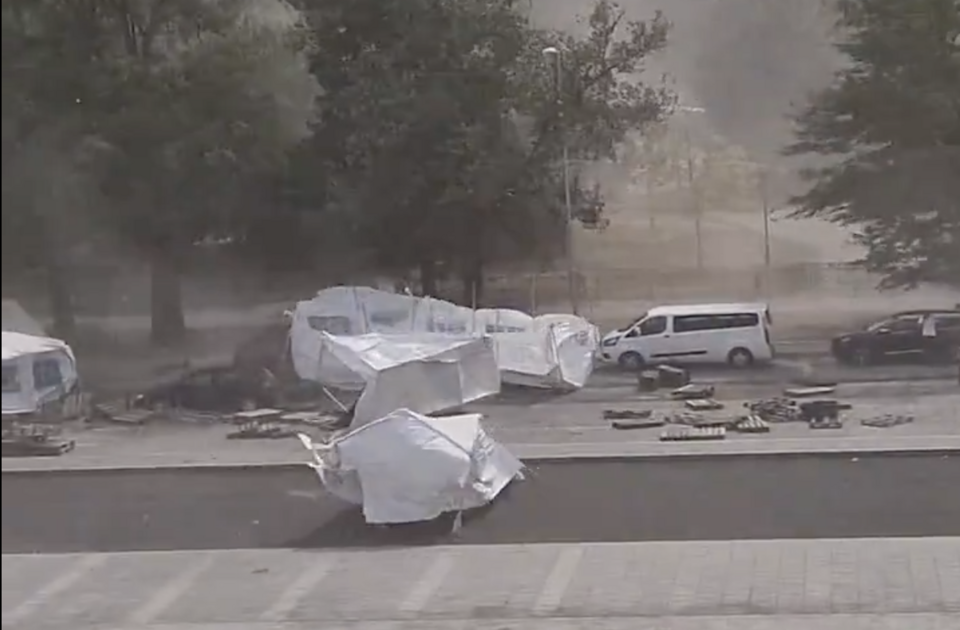 (VIDEO) Priroda uklonila Ćacilend za par sekundi (VIDEO) Priroda uklonila Ćacilend za par sekundi