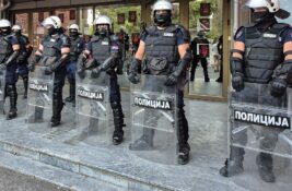 „Srbijo, Novi Sad te zove“ – studenti i srednjoškolci danas u kampusu u znak protesta