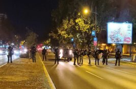 Akademski plenum traži Vučićevu ostavku zbog brutalnosti policije u Novom Sadu