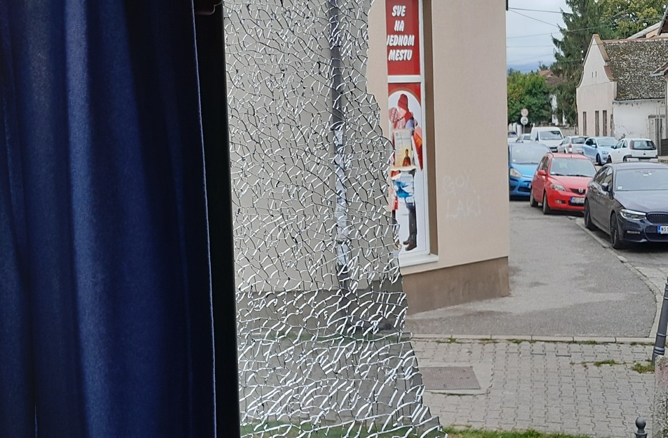 Građanka Rume: Autobus „Sirmiumbusa“ bezbednosna pretnja za putnike (FOTO) Građanka Rume: Autobus „Sirmiumbusa“ bezbednosna pretnja za putnike (FOTO)