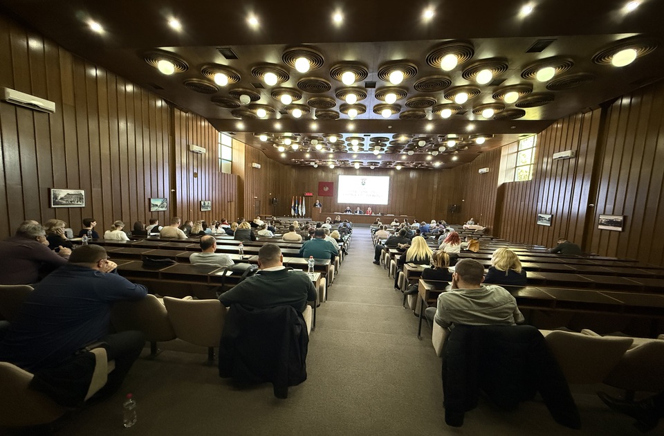 „Sirmiumbus“ dobio 384 miliona dinara – rasprava u Skupštini Sremska Mitrovica zbog rebalansa