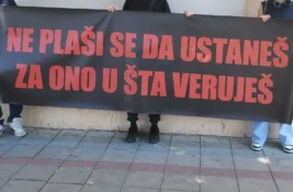 Pazovački studenti i maturanti: Želimo da razgovaramo o važnim temama (VIDEO)