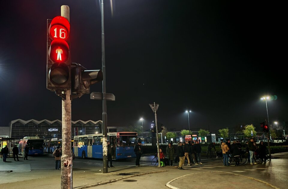 „Studentska, u jednom pravcu“: Sutra blokada autobuske stanice u Novom Sadu „Studentska, u jednom pravcu“: Sutra blokada autobuske stanice u Novom Sadu
