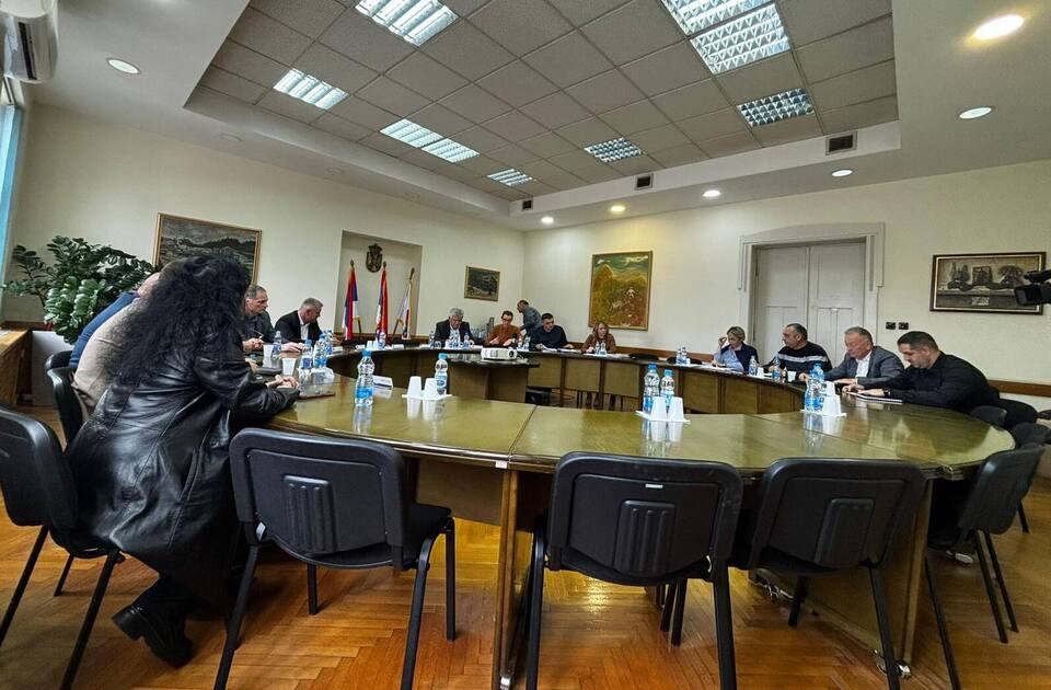 Bez Gašića usvojena odluka o javnoj raspravi o budžetu 2026. Bez Gašića usvojena odluka o javnoj raspravi o budžetu 2026.