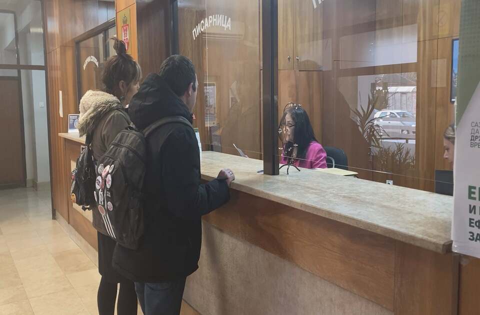 (VIDEO) „GRUPA 45“ predala peticiju lokalnoj vlasti zbog novogodišnjeg koncerta u Rumi