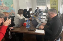 Pretnje, napadi i tužbe: Sastanak Stalne radne grupe za bezbednost novinara u Inđiji