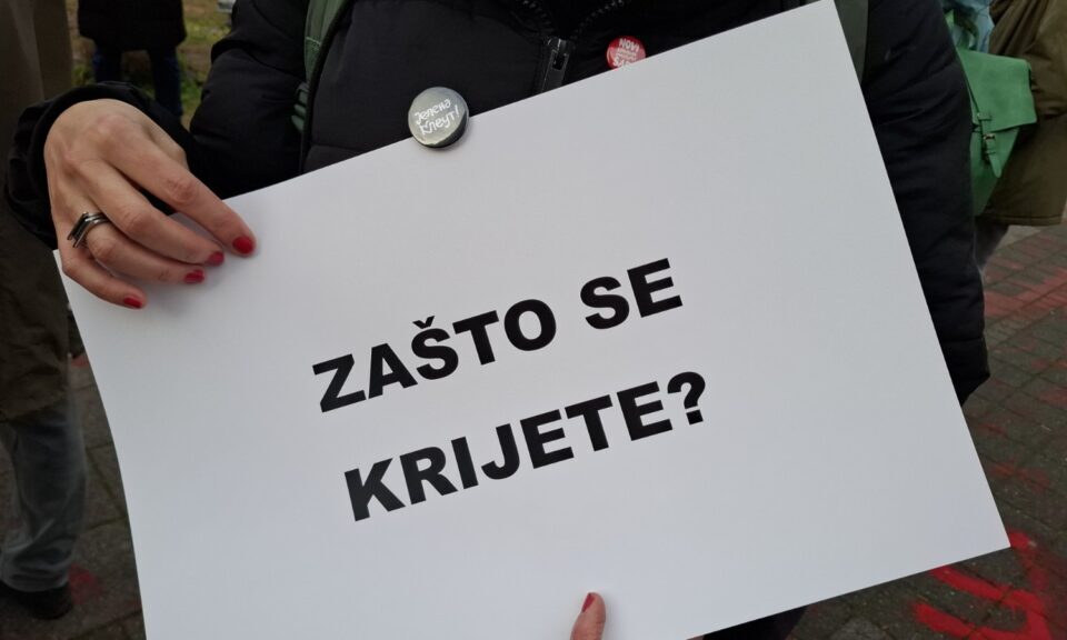 Objavljena imena članova Senata UNS koji su potpisivali podršku SNS-u i Vučiću