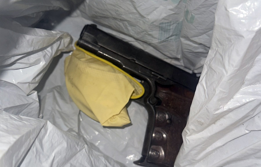 Ruma: Policija uhapsila dve osobe, zaplenjeno 1,7 kilograma amfetamina