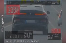 MUP Srbija: Vozio 240 na sat na auto-putu Ruma-Šabac (VIDEO)