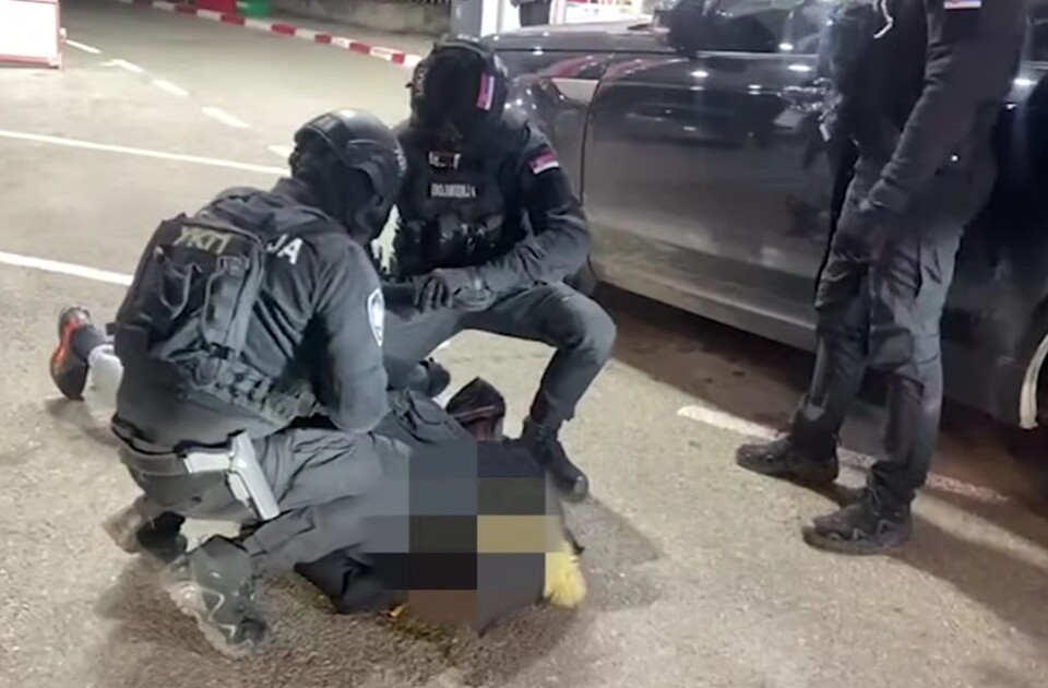 Policija zaplenila 500.000 tableta, uhapšene dve osobe (VIDEO)