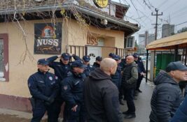 Novinarski deo SRG: Nastavlja se prebijanje novinara i građana, nedopustivo  ponašanje policije