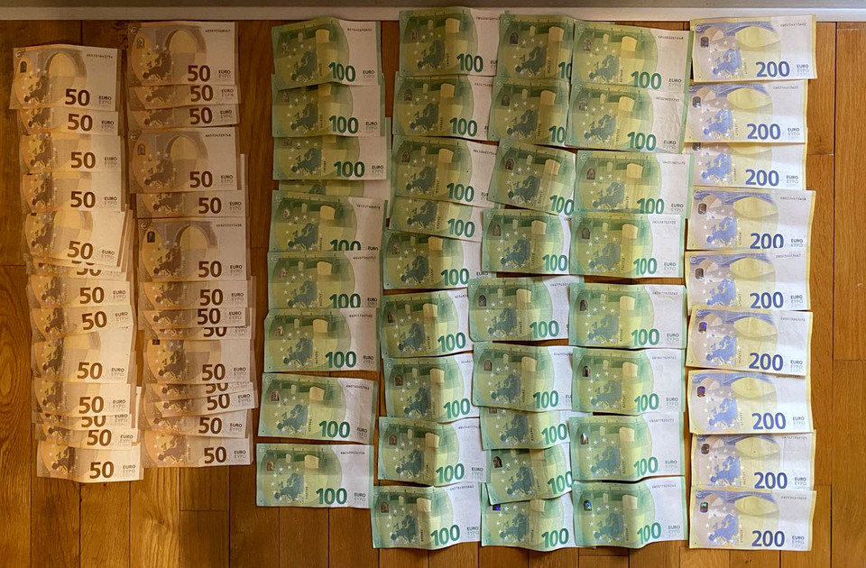 Sumnja na pranje novca iz Ekvadora i Evrope: dvoje uhapšenih, troje pod istragom (VIDEO)