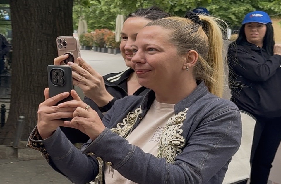 Marko Gašić i „novinarka“ Željka Mijalčević optužuju građane Inđije za vandalizam