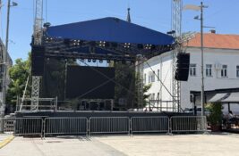 Duhovi u Inđiji: 4 miliona dinara i ponovo angažovan „Top Ton“