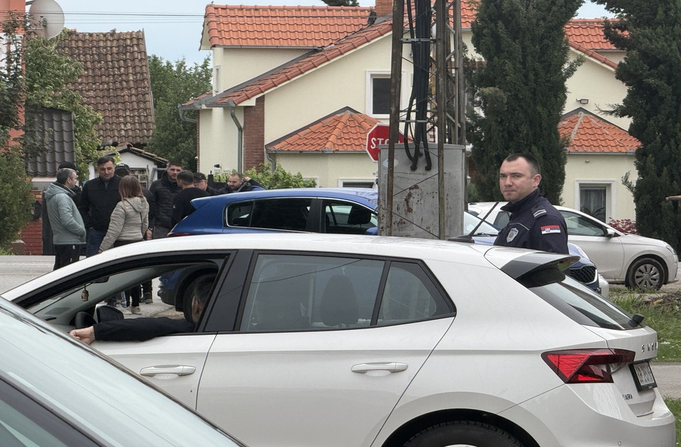 VJT i MUP: U toku potraga za telom Aleksandra Nešovića kod Jarkovačkog jezera
