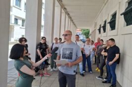 Roditelji učenika Jovina gimnazije traže smenu direktora, pokušali razgovor u Pokrajinskoj vladi
