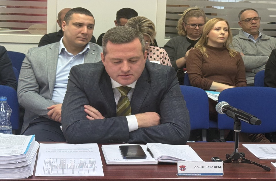 Opštinska stranica Inđije u funkciji stranačke promocije Marka Gašića