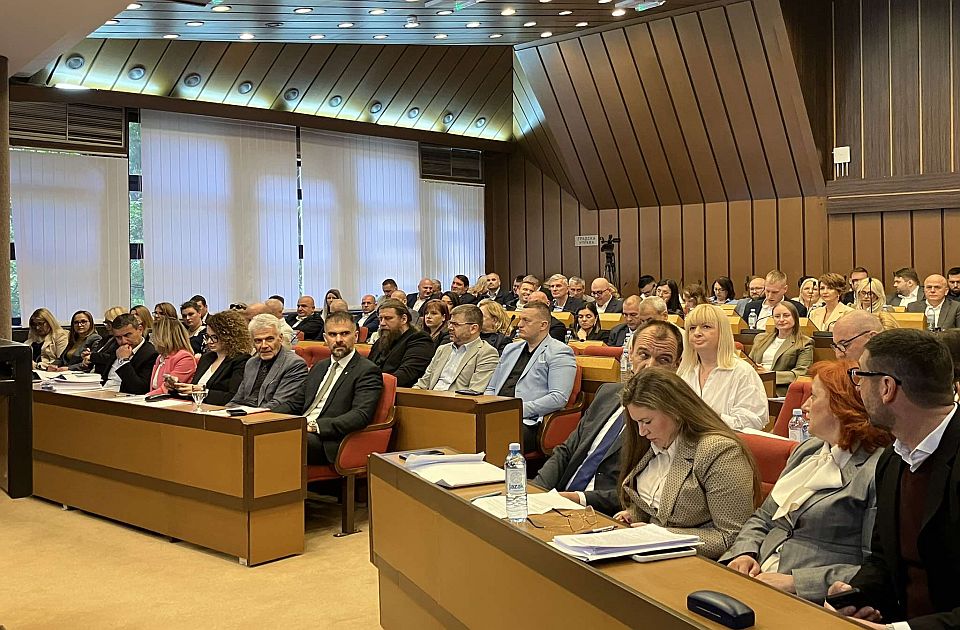 Odbornik Miran Pogačar izbačen sa sednice Skupštine Novog Sada