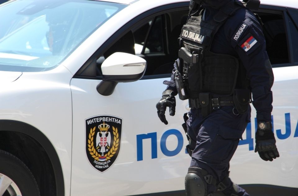 Novosadsko tužilaštvo: Još dve osobe uhapšene zbog nabavljanja lažnih identiteta kriminalcima Novosadsko tužilaštvo: Još dve osobe uhapšene zbog nabavljanja lažnih identiteta kriminalcima