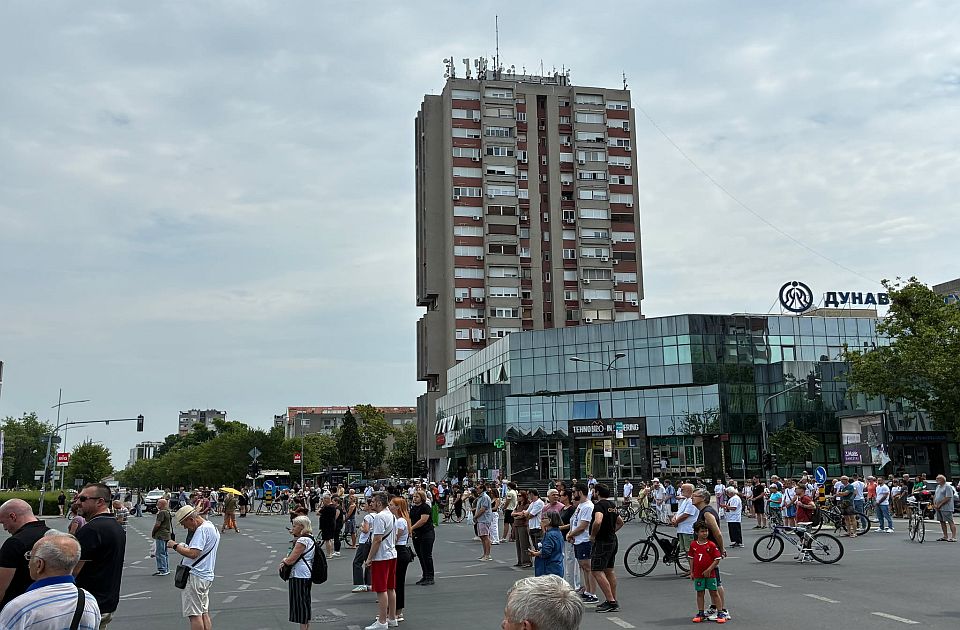Novi Sad: Građani obeležili 20 meseci od tragedije na Železničkoj stanici (VIDEO) Novi Sad: Građani obeležili 20 meseci od tragedije na Železničkoj stanici (VIDEO)