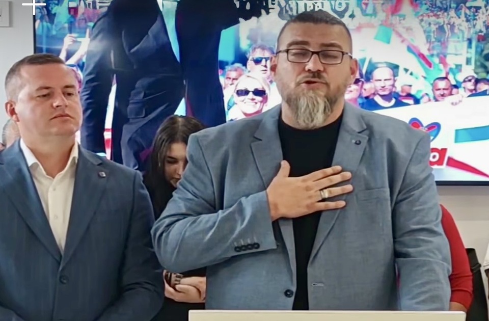 Da li Đorđe Vasiljević Atila sa IQ 147 rešava deficit inteligencije u inđijskom SNS-u?