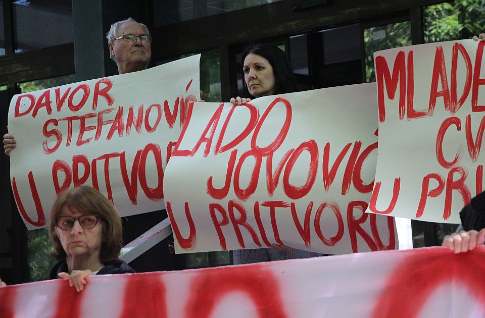 Inicijativa mladih pozvala javnost da prisustvuje suđenju novosadskim aktivistima