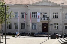 „Dosta je ćutanja“: NPS Inđija traži odgovore zbog neprijatnih mirisa