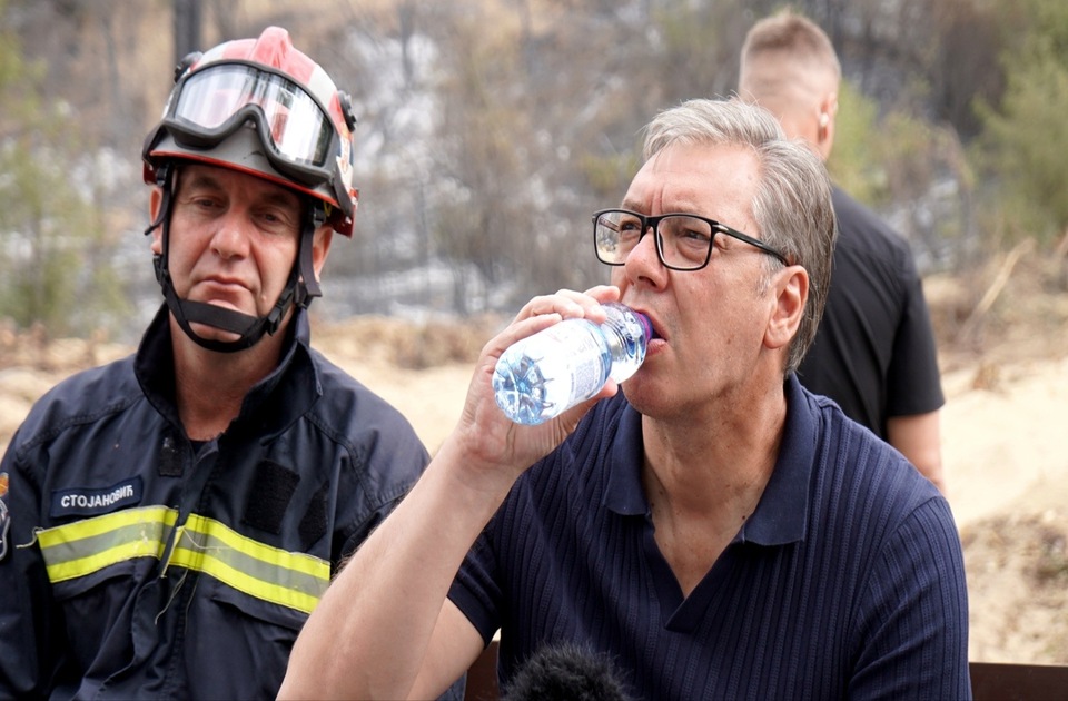 Vučić: Mi smo velesila u gašenju požara, naši helikopteri bolji od onih koje smo dobili od Evrope