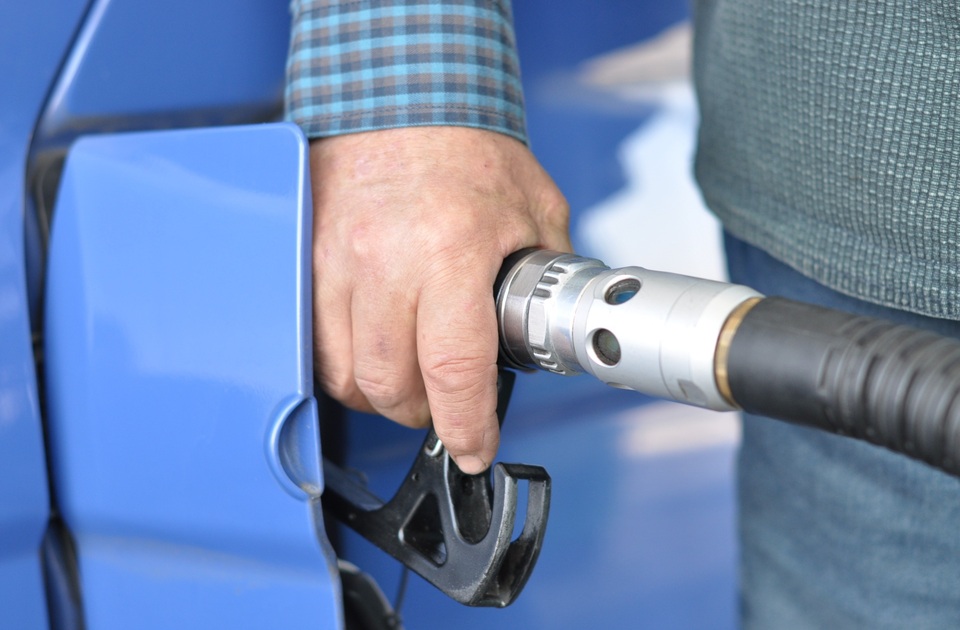 Nove cene goriva: Poskupeo dizel, benzin ostao na istom nivou Nove cene goriva: Poskupeo dizel, benzin ostao na istom nivou